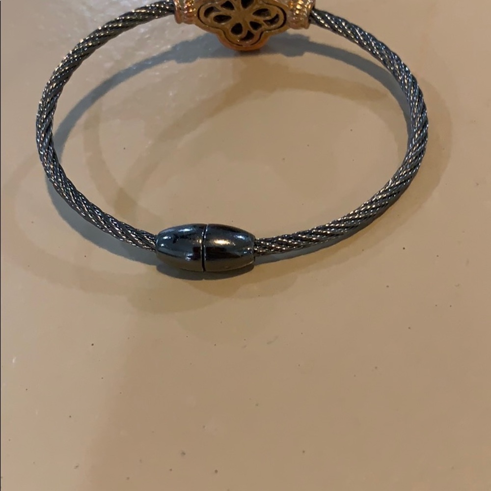 Gorgeous Bangle - image 2